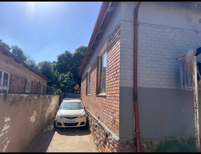 3 BEDROOM HOUSE FOR SALE IN YEOVILLE